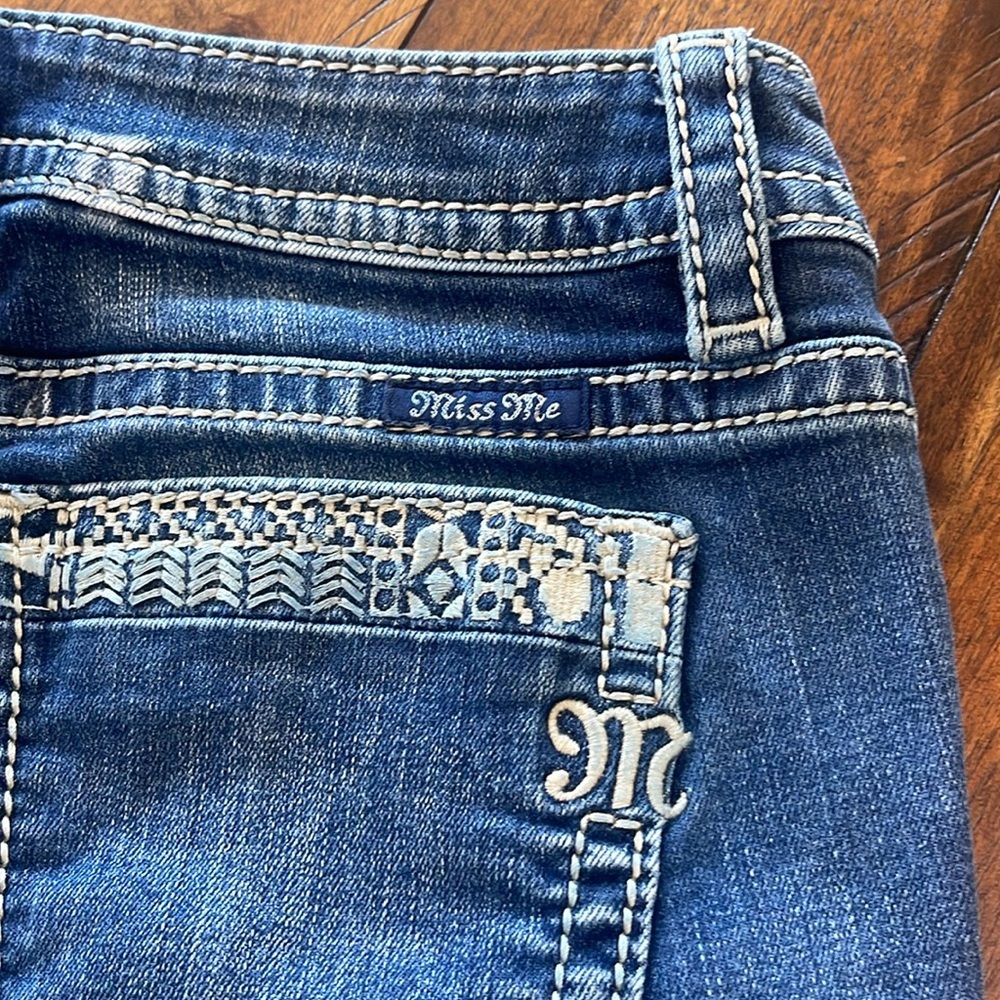 Miss Me Boho Embroidered Jeans JP7762AK blue ankle skinny denim  jeans 26 - Picture 4 of 11